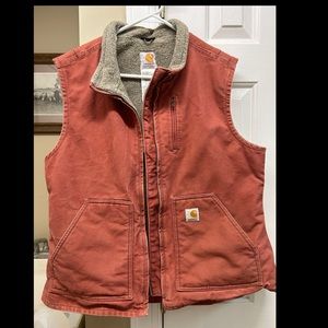 Women’s Carhartt super warm vest.